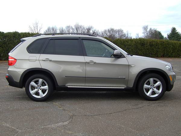 ► 2009 BMW X5 3.0i xDRIVE - AWD, 7 PASS, PANO ROOF, HTD LEATHER,... for sale in East Windsor, MA – photo 2