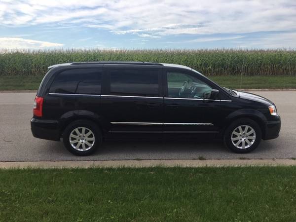 2014 Chrysler Town & Country Touring for sale in Black Creek, WI – photo 2