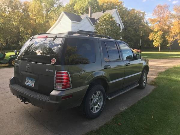 2004 Mountaineer Premier AWD - cars & trucks - by owner - vehicle... for sale in Moorhead, ND – photo 2