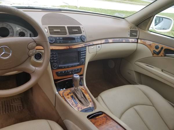 2007 mercedes E350 4matic BEAUTIFUL WHITE W/ TAN!! STUNNING - cars &... for sale in New Port Richey , FL – photo 13