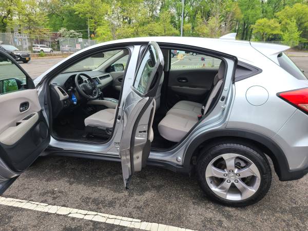 HR-V 2018 Silver LX for sale in STATEN ISLAND, NY – photo 12
