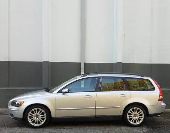 Mystic Silver 2005 Volvo V50 T5/147K/Automatic/Records for sale in Raleigh, NC – photo 5