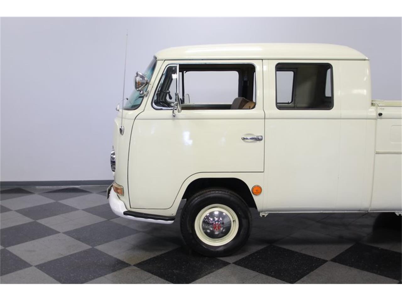 1968 Volkswagen Transporter for sale in Concord, NC – photo 25