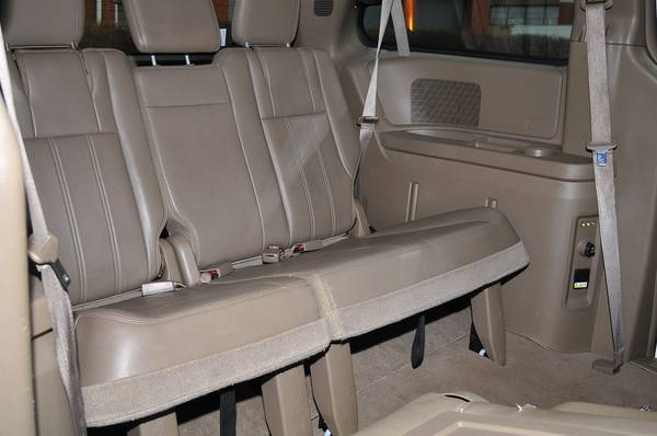 12 Chrysler Town and Country Stow and Go Low Miles Clean Inspected for sale in Philadelphia, PA – photo 19