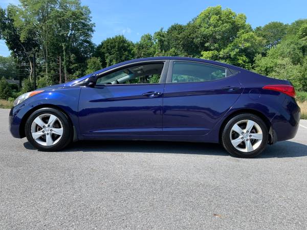 RUNS EXCELLENT ★ 2013 HYUNDAI ELANTRA GLS / 5 Speed Manual - cars &... for sale in Poughkeepsie, NY – photo 2