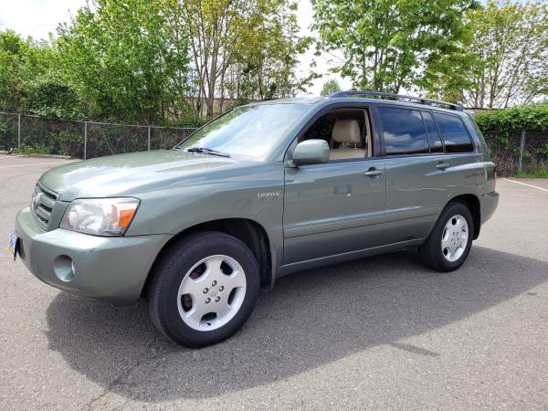2004 Toyota Highlander Limited Model 4WD Loaded 1 Owner 3rd Row Seat for sale in Kent, WA
