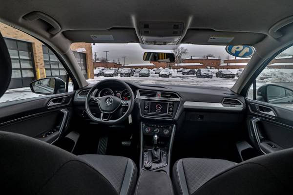 2019 Volkswagen Tiguan 2 0T S 4MOTION Platinum for sale in Oak Forest, IL – photo 17