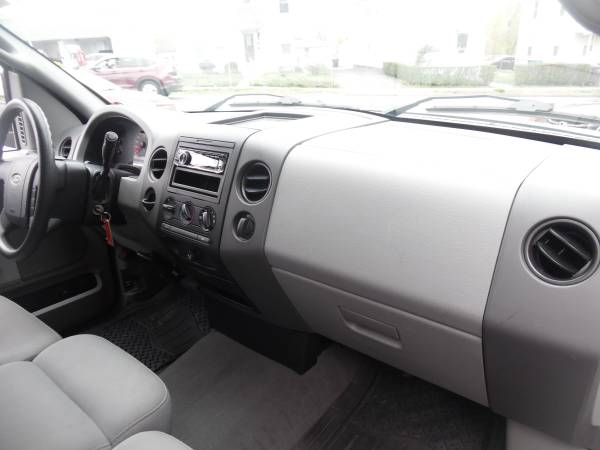 2006 Ford F-150 XL Pickup - - by dealer - vehicle for sale in New Britain, CT – photo 9