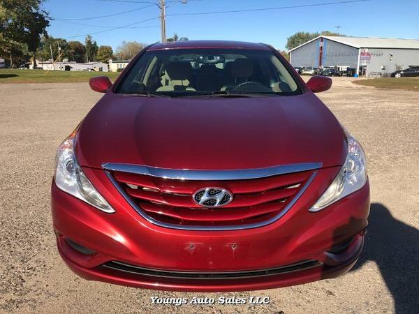 2012 Hyundai Sonata GLS Auto - cars & trucks - by dealer - vehicle... for sale in Fort Atkinson, WI – photo 2