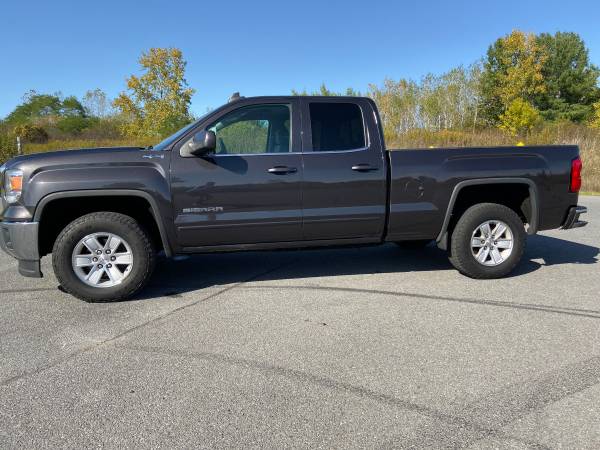 2015 GMC Sierra 1500 SLE 4X4 double cab..... 1-owner for sale in Burnt Hills, NY – photo 3