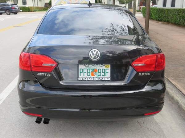 2011 VW Jetta SE (5 Speed Manual) - cars & trucks - by owner -... for sale in Miami, FL – photo 5