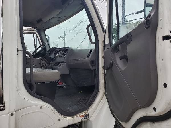 2014 Freightliner M2 24' Box Truck w/ Liftgate #1732 - cars & trucks... for sale in East Providence, RI – photo 4