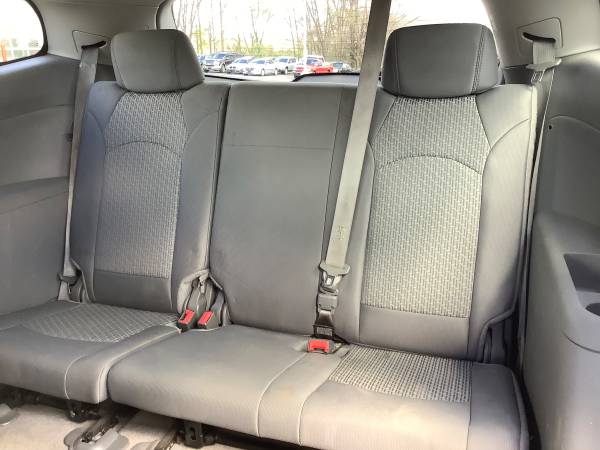 Nice! 2009 Chevy Traverse LS! 3rd Row! Reliable! for sale in Ortonville, MI – photo 17