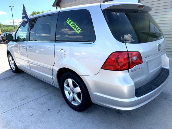 2009 Volkswagen Routan 4dr Wgn SEL - cars & trucks - by dealer -... for sale in Chesaning, MI – photo 6