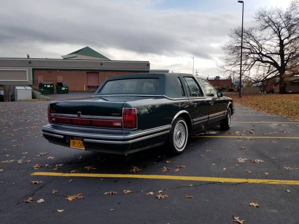 1994 Lincoln Town Car - cars & trucks - by owner - vehicle... for sale in Rochester , NY – photo 4