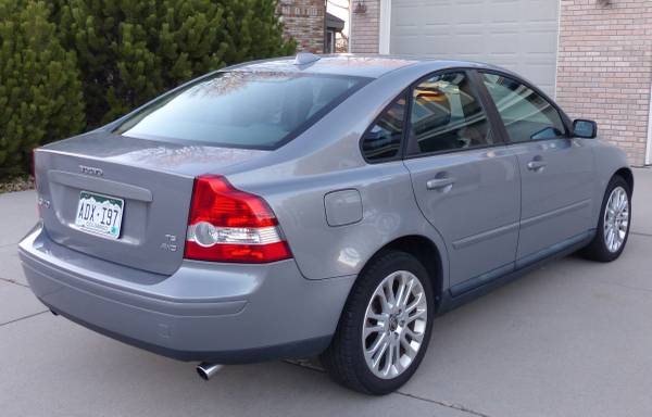 2005 Volvo S40 T5 2.5l Turbo AWD, Very Clean - cars & trucks - by... for sale in Fort Collins, CO – photo 8