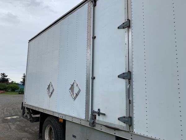 Freightliner w/curtain side box for sale in Ferndale, WA – photo 5