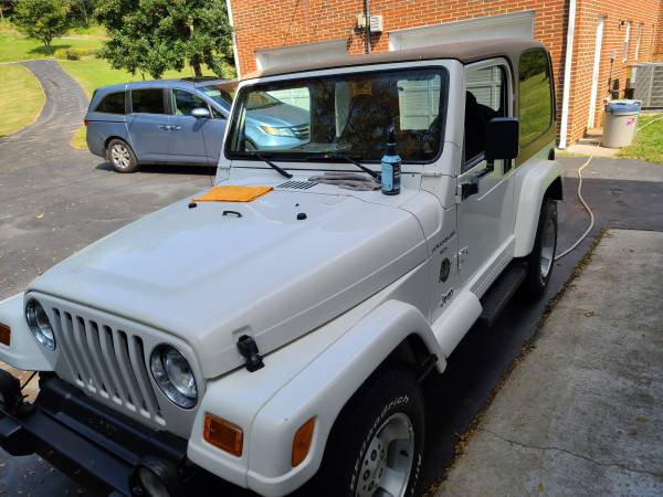 1999 JEEP SAHARA 4.0L HARD TOP 6-SPD. LOW MILES!! - cars & trucks -... for sale in Knoxville, TN – photo 6