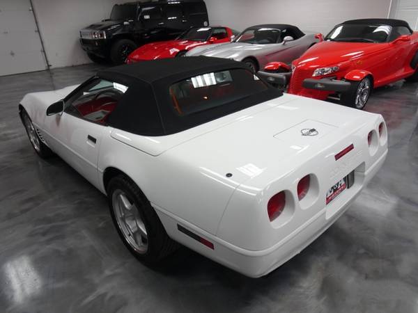 1990 Chevrolet Corvette Convertible - cars & trucks - by dealer -... for sale in Waterloo, WI – photo 7