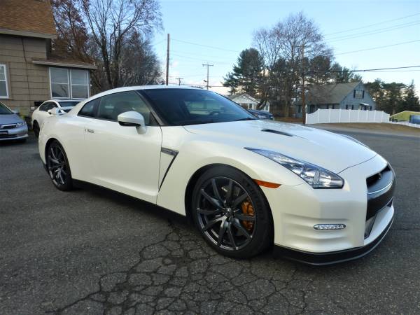 2013 NISSAN GT-R PREMIUM GTR - ONLY 12,000 MILES - CLEAN CARFAX! -... for sale in Worcester, MA – photo 3