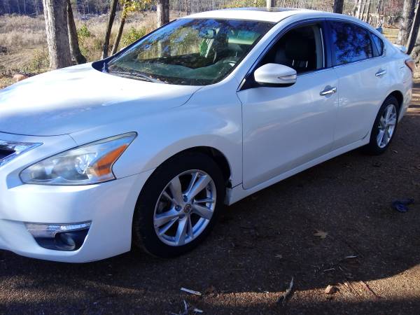 Nissan Altima SL 2013 - cars & trucks - by owner - vehicle... for sale in Kosciusko, MS – photo 2