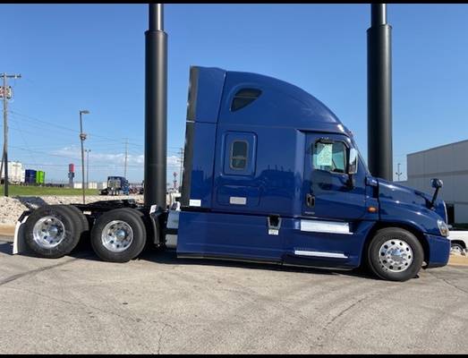 🤑2016 Freightliner Cascadia with Comfort Pro APU 🤑 for sale in TAMPA, FL – photo 5