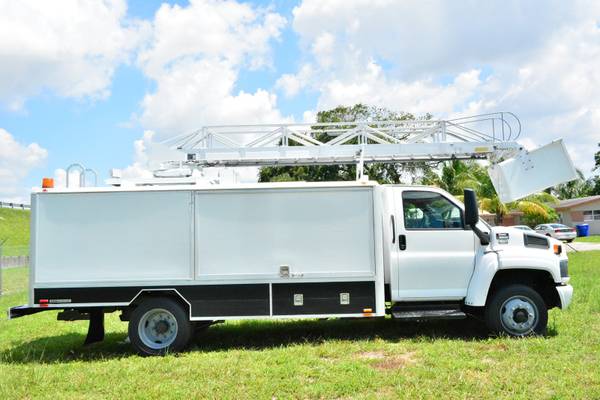 2006 GMC C5500 NON-CDL BUCKET LADDER TRUCK 42FT - - by for sale in Other, MS – photo 6
