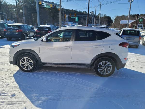 2017 Hyundai Tucson SE AWD one owner clean Carfax excellent for sale in Rowley, MA – photo 8