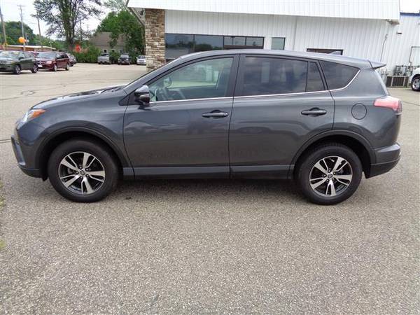 2018 Toyota Rav4 XLE - AWD - Moonroof for sale in Wautoma, WI – photo 5