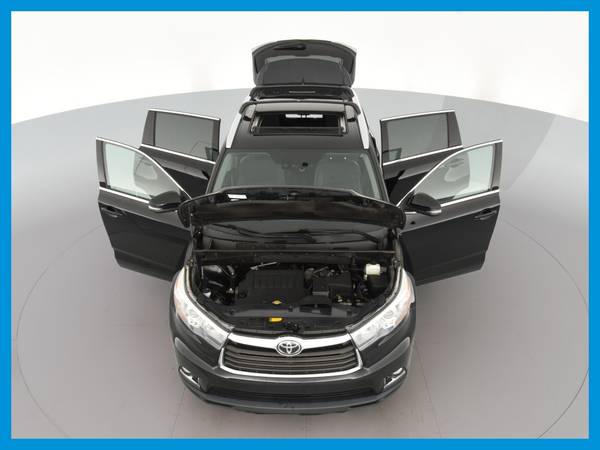 2015 Toyota Highlander Limited Platinum Sport Utility 4D suv Black for sale in San Bruno, CA – photo 22