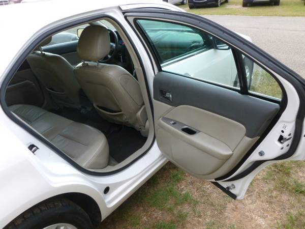 2010 Ford Fusion Hybrid LIKE NEW! Leather! Navigation! for sale in Tallahassee, FL – photo 18