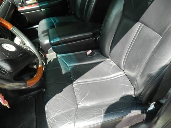2004 Lincoln Town car - cars & trucks - by owner - vehicle... for sale in Ronkonkoma, NY – photo 6