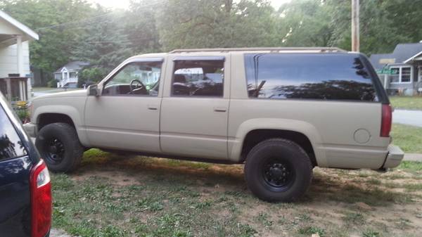 1995 GMC Suburban $3000 - cars & trucks - by owner - vehicle... for sale in Chattanooga, TN – photo 4