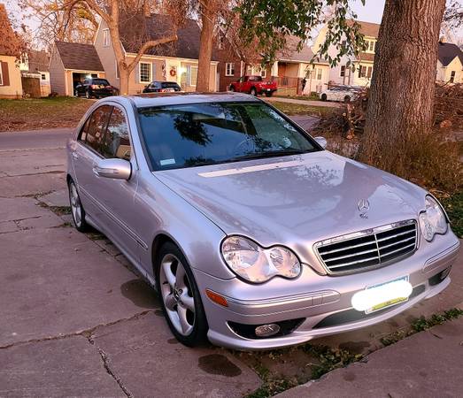 2006 Mercedes Benz c230 - cars & trucks - by owner - vehicle... for sale in Cedar Rapids, IA – photo 2