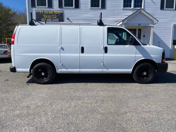 2010 CHEVY EXPRESS VAN - - by dealer - vehicle for sale in Hampstead, NH – photo 2