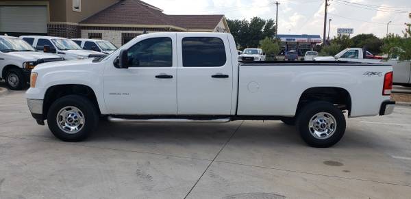 2011 GMC CREW CAB LONG BED 4X4 PICK UP DIESEL ENG. 185-K.!!! for sale in Arlington, TX – photo 2