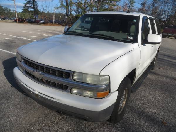 2003 Chevrolet Suburban Utility White 251K 4WD - cars & trucks - by... for sale in Concord, NH – photo 2