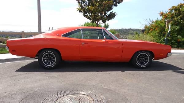 1969 Dodge Charger - FULLY RESTORED - 440 AUTO Turn Key - MOPAR 69 for sale in Austin, TX – photo 2
