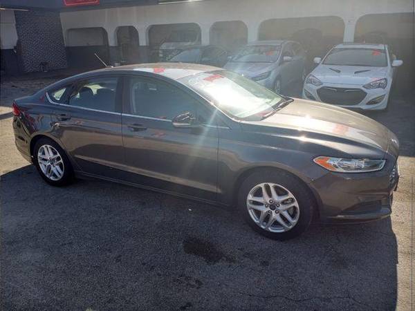 2016 Ford Fusion SE Sedan 4D BUY HERE PAY HERE - - by for sale in Miami, FL – photo 3