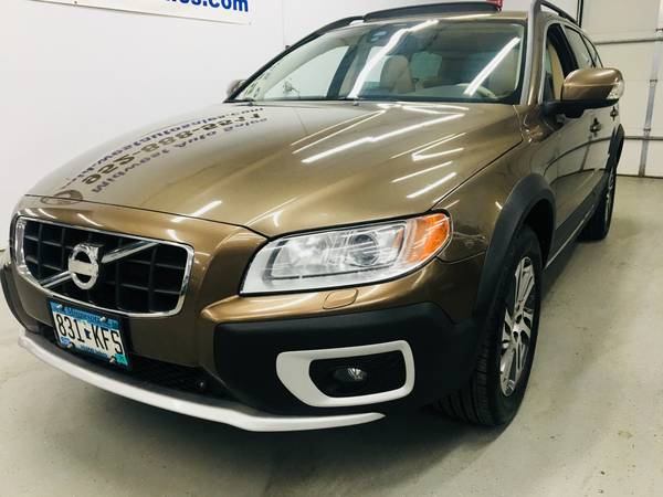 2013 VOLVO XC70 AWD One Owner! EXCELLENT CONDITION. See. Drive. Love. for sale in Eden Prairie, MN – photo 11