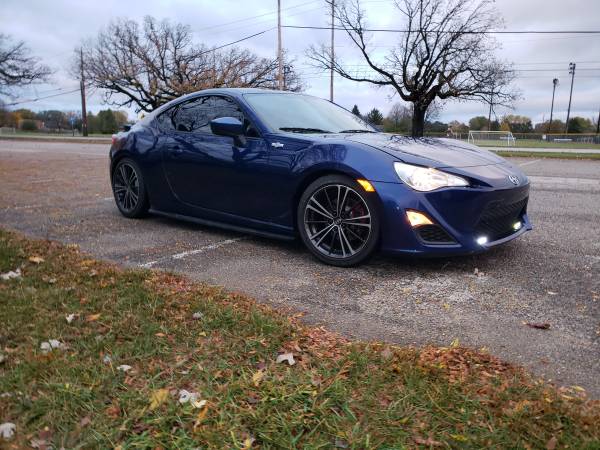 2013 Scion FRS 6 speed - cars & trucks - by owner - vehicle... for sale in Burlington, IL – photo 4