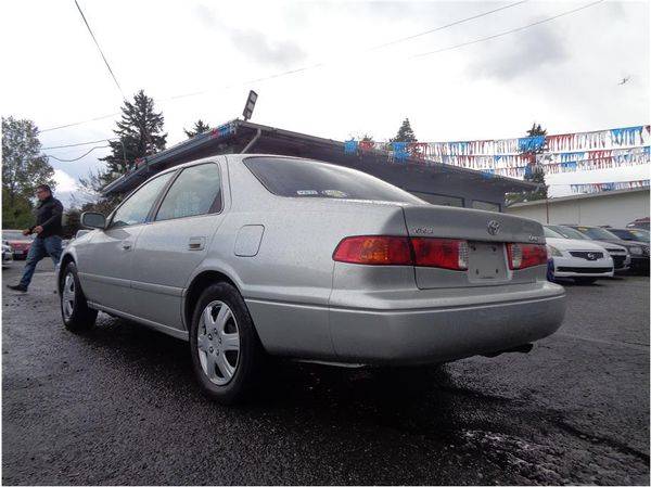 2001 Toyota Camry LE Sedan 4D FREE CARFAX ON EVERY VEHICLE! for sale in Lynnwood, WA – photo 6