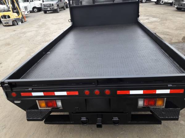 2014 ISUZU NPR 14 FEET FLATBED LOW MILES 66460 - - by for sale in San Jose, OR – photo 11
