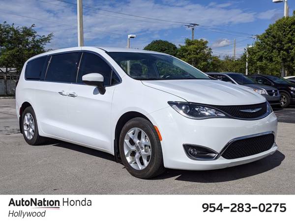 2017 Chrysler Pacifica Touring Plus SKU:HR816937 Mini-Van - cars &... for sale in Hollywood, FL – photo 3
