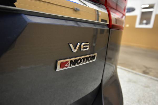 2018 Volkswagen Atlas 3 6L V6 SEL R-Line 4MOTION for sale in Chicago, MI – photo 11