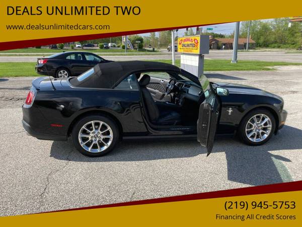 2011 Ford Mustang convertible - Triple Black - 101k miles - cars & for sale in Merrillville, IL – photo 9