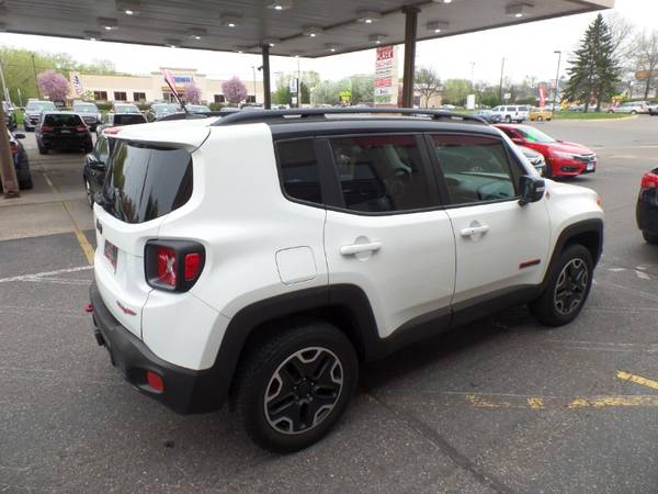 2017 Jeep Renegade Trailhawk - - by dealer - vehicle for sale in Maplewood, MN – photo 5