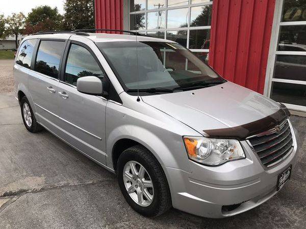 2009 Chrysler Town Country Touring Minivan 4D Serviced! Clean! Financi for sale in Fremont, NE – photo 3