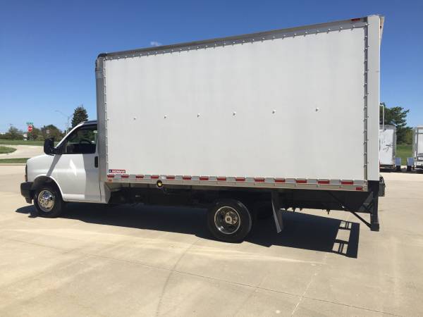 2017 CHEVROLET EXPRESS G3500 15' BOX TRUCK-PRICED BELOW MARKET! for sale in URBANDALE, IA – photo 4