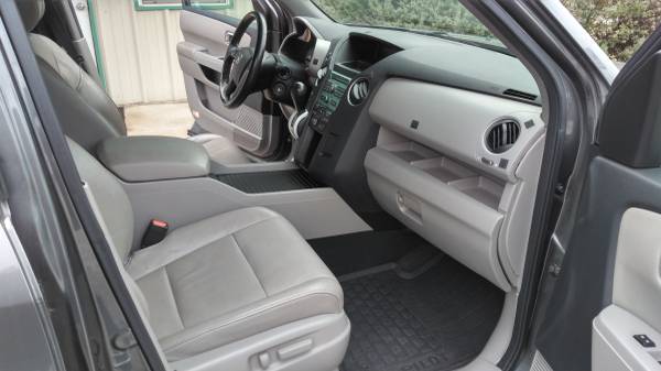 2011 Honda Pilot EX-L 4WD - cars & trucks - by dealer - vehicle... for sale in Tyler, TX – photo 19